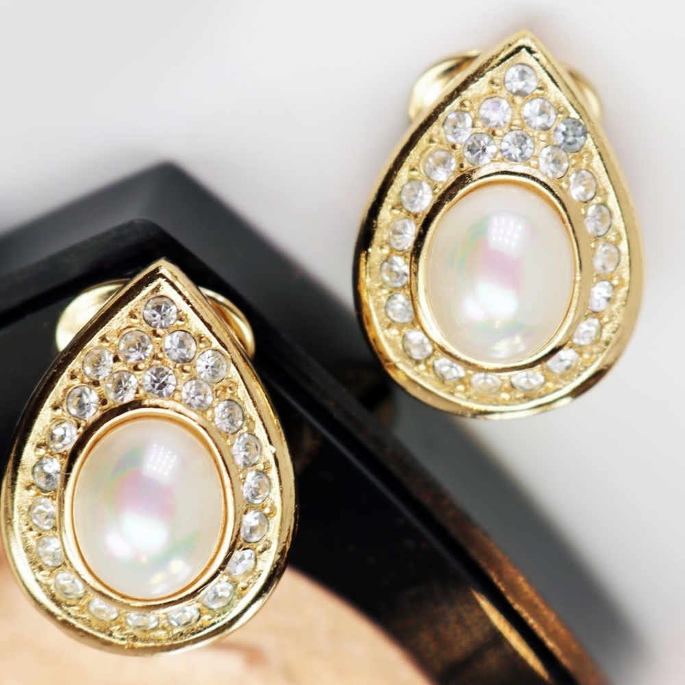 ⚜️ Vintage Christian Dior Crystal & Pearl Earrings - Picture 13 of 16